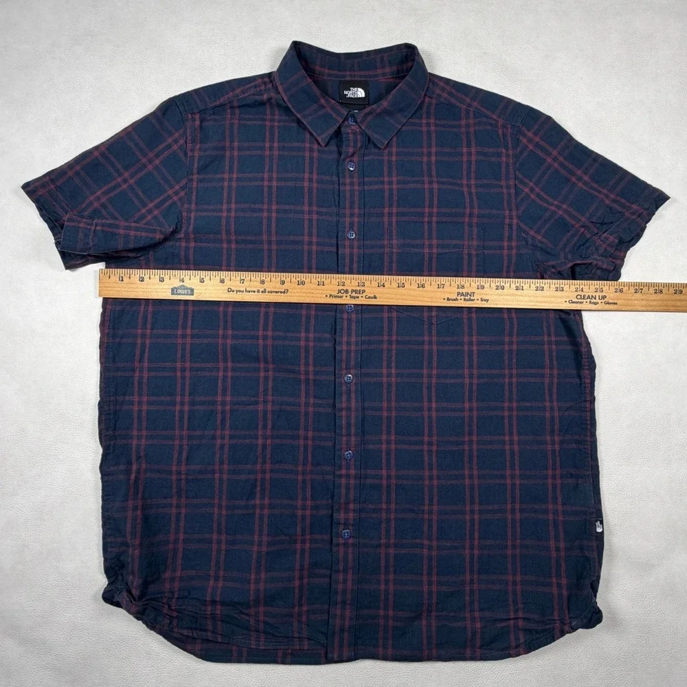 The North Face Mens XL Short Sleeve Plaid Button Up Shirt Navy Blue Burgundy Red